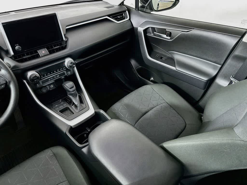 Thumbnail: 2025 Toyota RAV4 - 11