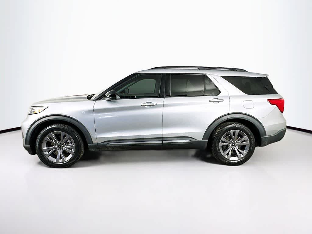 Thumbnail: 2022 Ford Explorer - 3