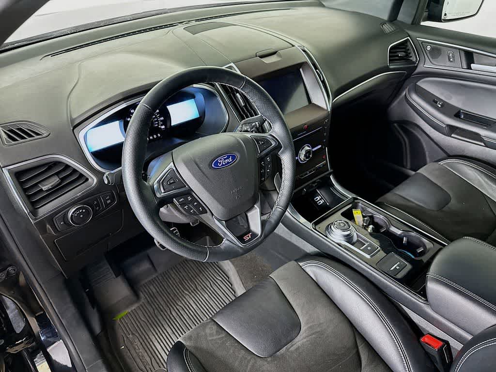 Thumbnail: 2019 Ford Edge - 2