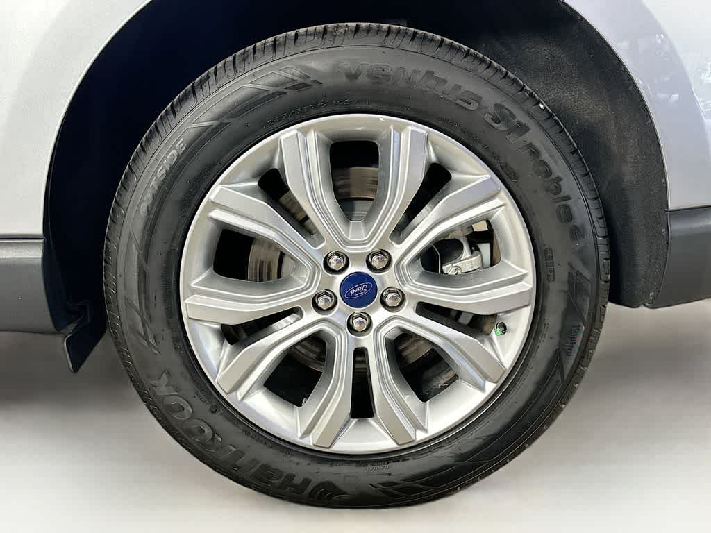 Thumbnail: 2022 Ford Edge - 8