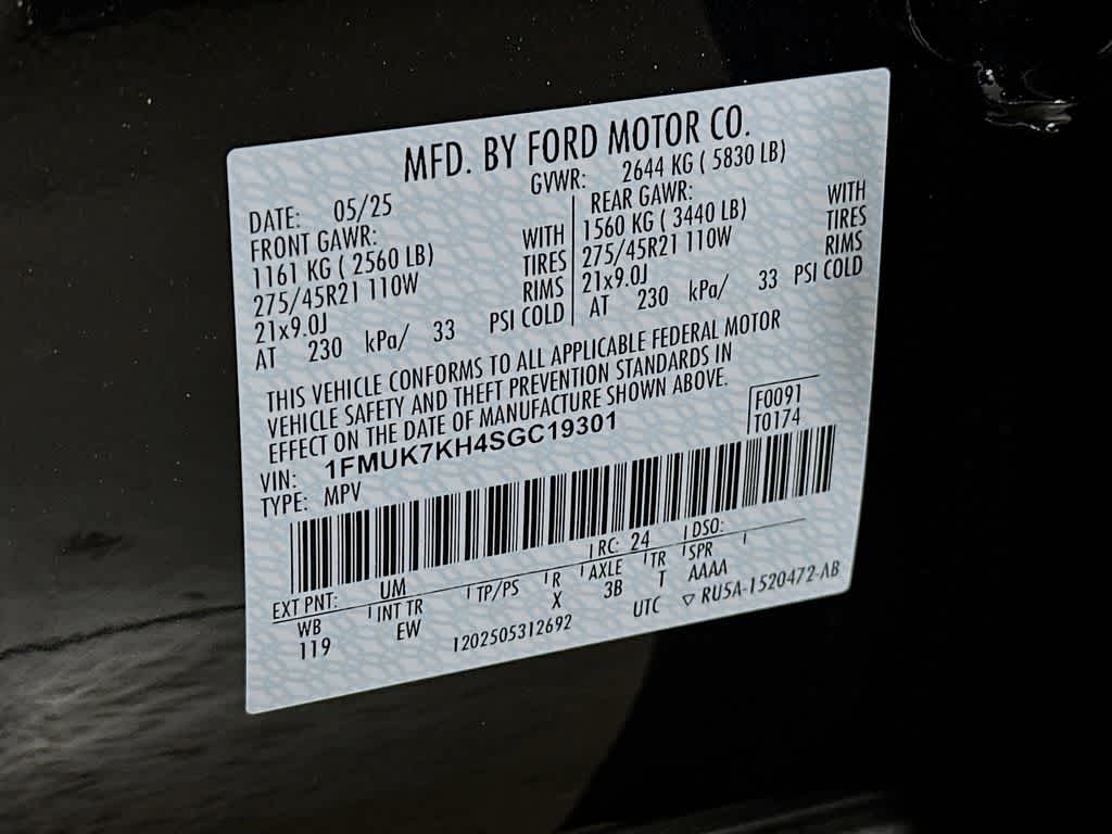 2025 Ford Explorer ST-Line 22