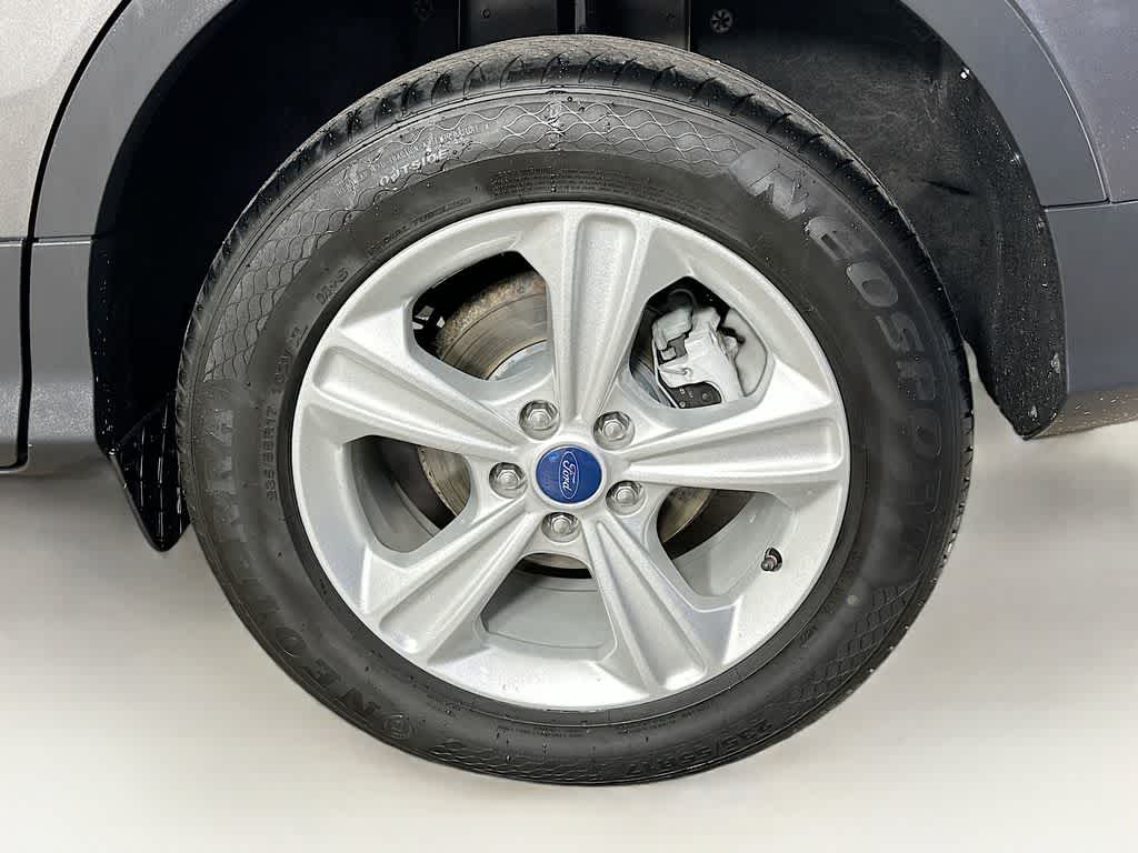 Thumbnail: 2014 Ford Escape - 8