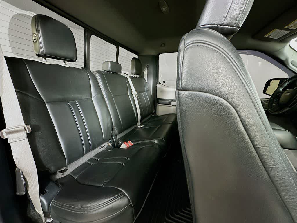 Thumbnail: 2018 Ford F-150 - 32