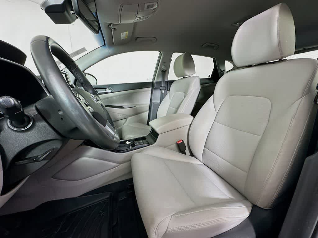 Thumbnail: 2021 Hyundai Tucson - 12