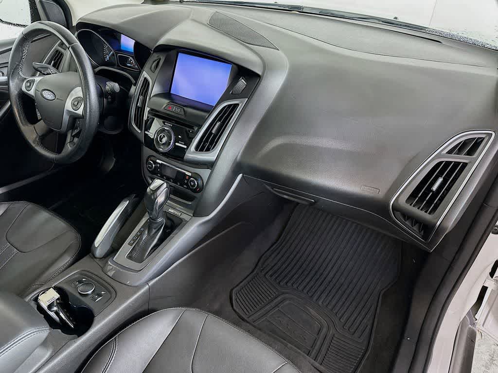 Thumbnail: 2013 Ford Focus - 30