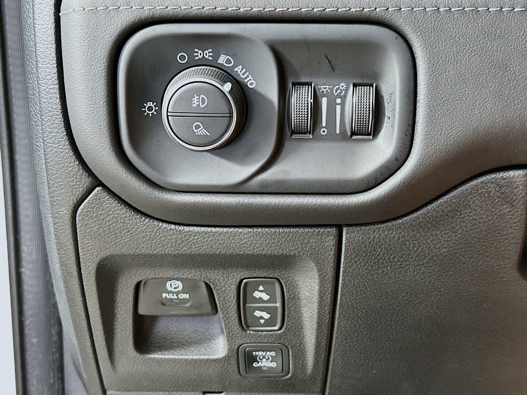 Thumbnail: 2025 RAM 1500 - 26