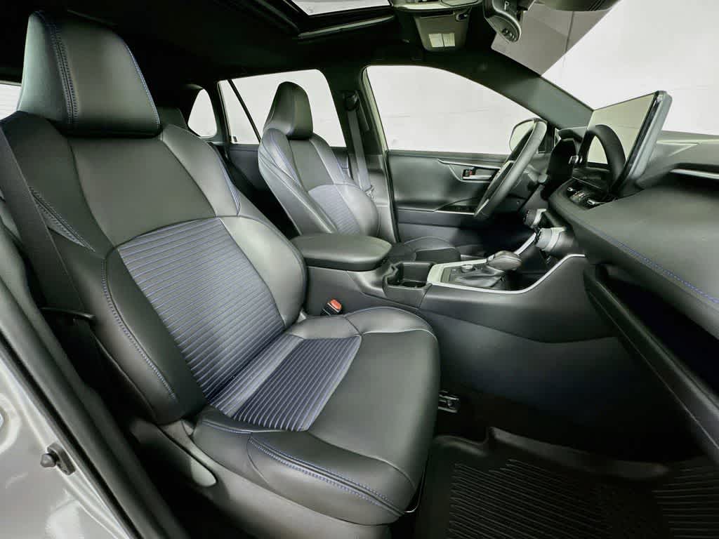 Thumbnail: 2025 Toyota RAV4 - 15