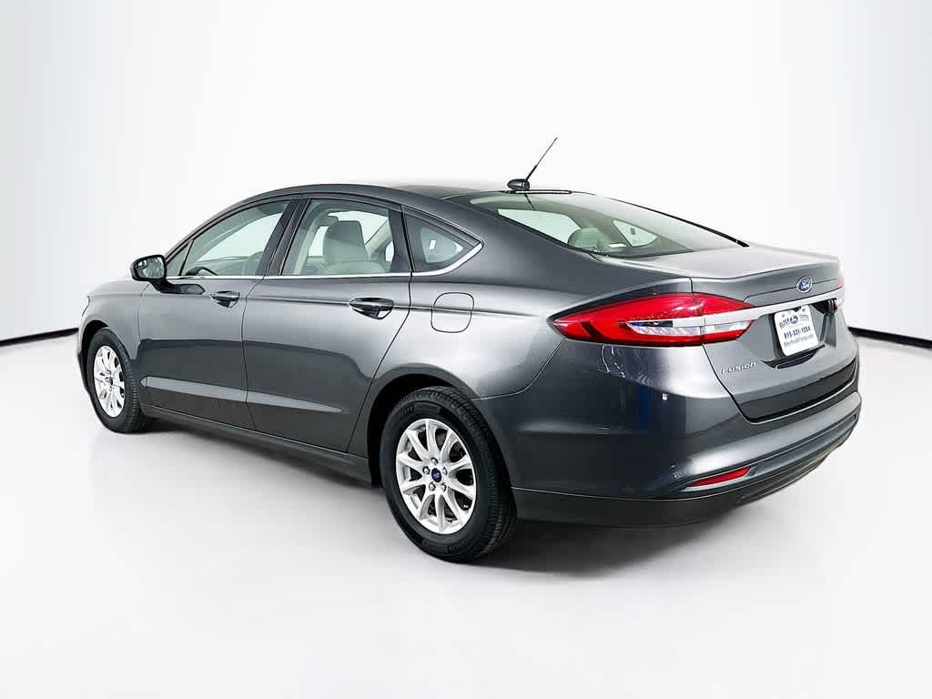 Thumbnail: 2017 Ford Fusion - 4