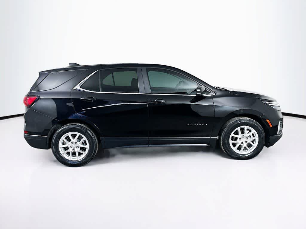 Thumbnail: 2022 Chevrolet Equinox - 32