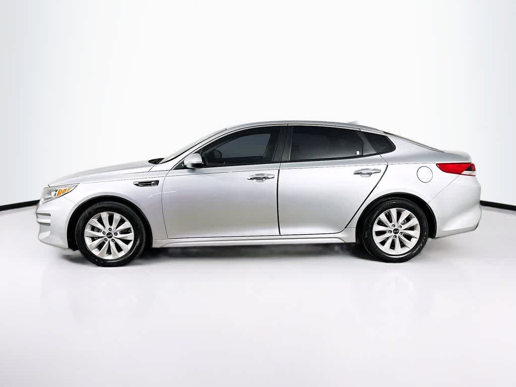 Thumbnail: 2018 Kia Optima - 3