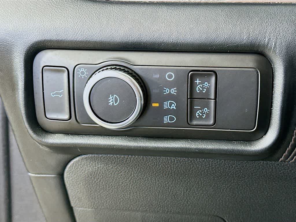 Thumbnail: 2021 Ford Explorer - 27