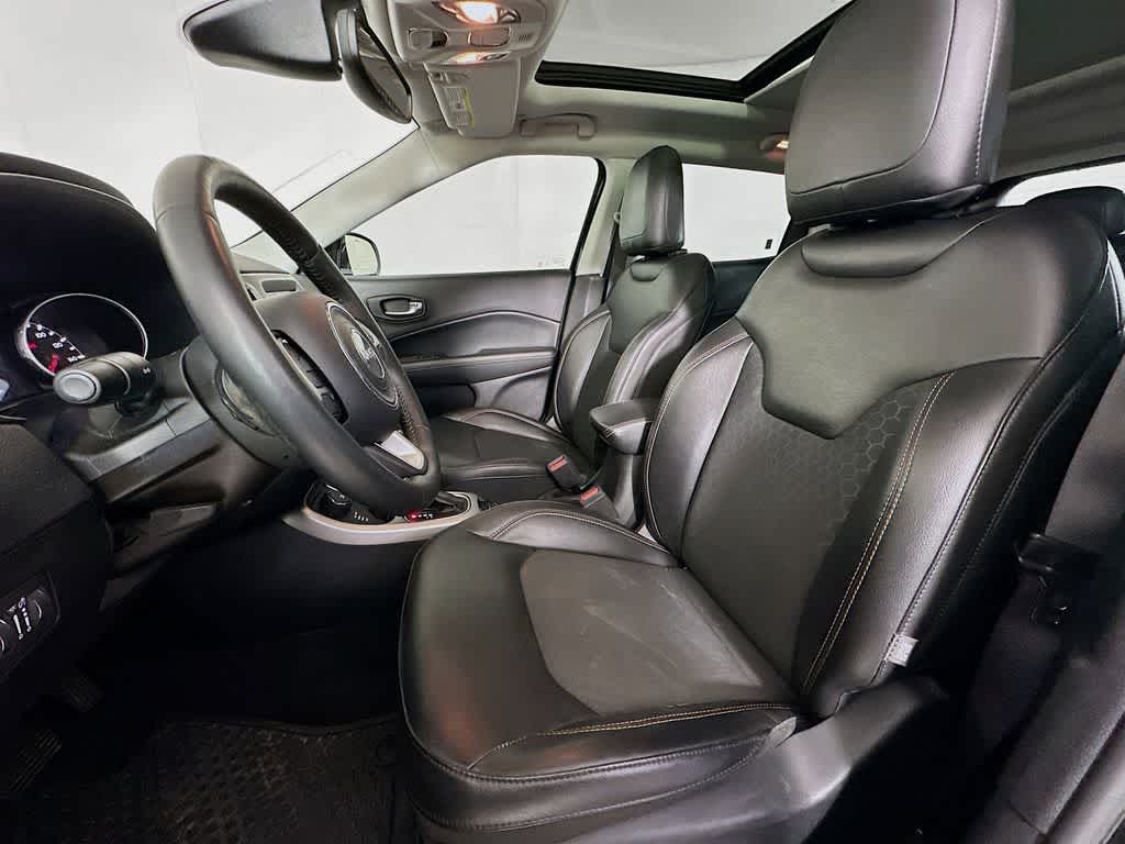 Thumbnail: 2019 Jeep Compass - 12