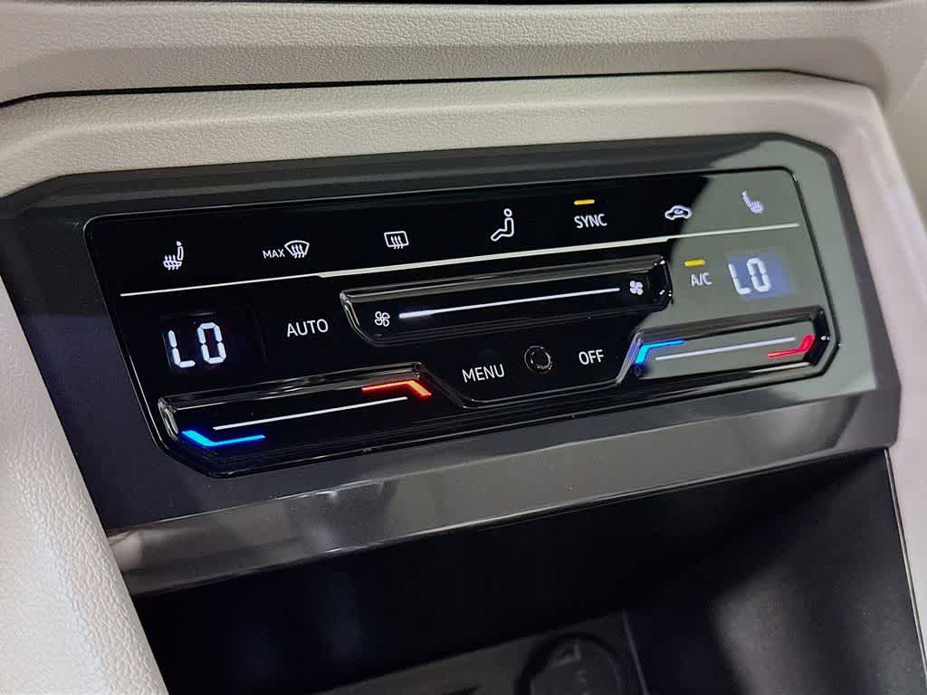 Thumbnail: 2023 Volkswagen Tiguan - 18