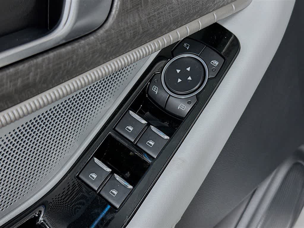 2025 Ford Explorer Platinum 28