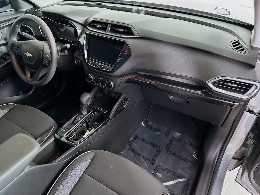 Thumbnail: 2023 Chevrolet TrailBlazer - 31