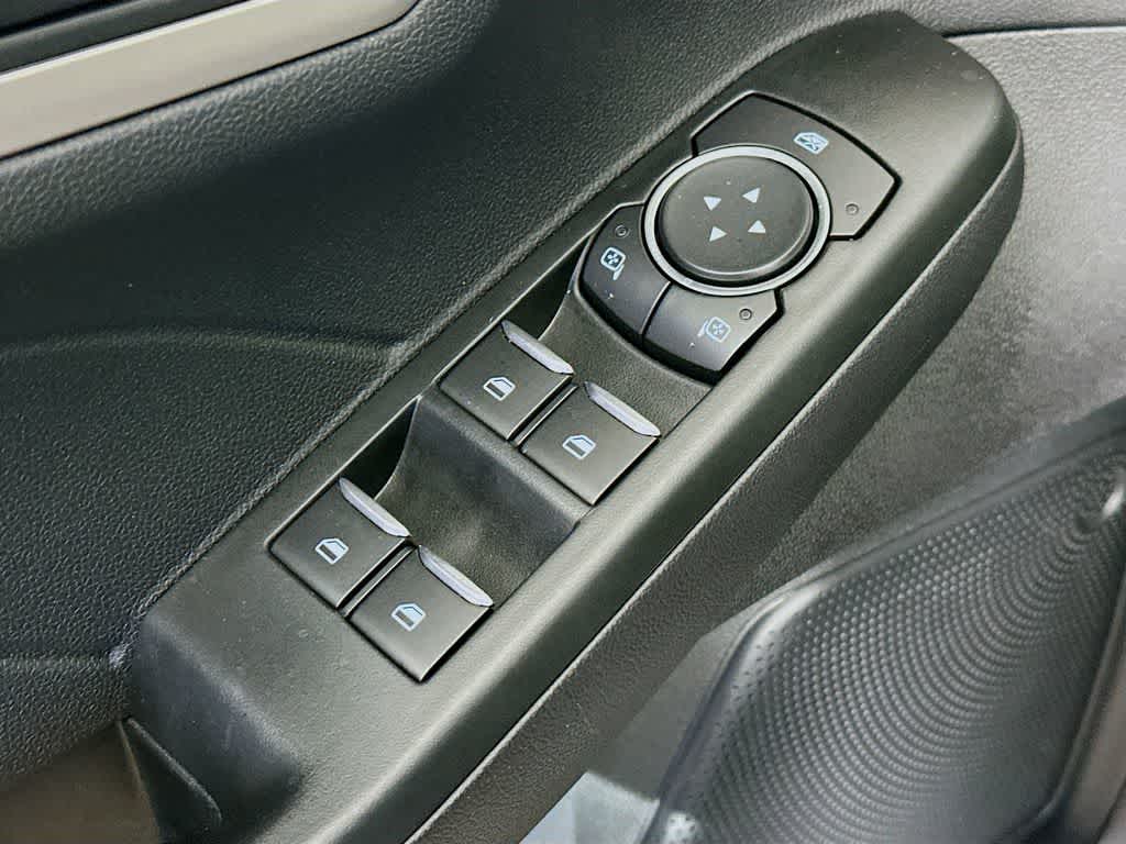 Thumbnail: 2022 Ford Escape - 30