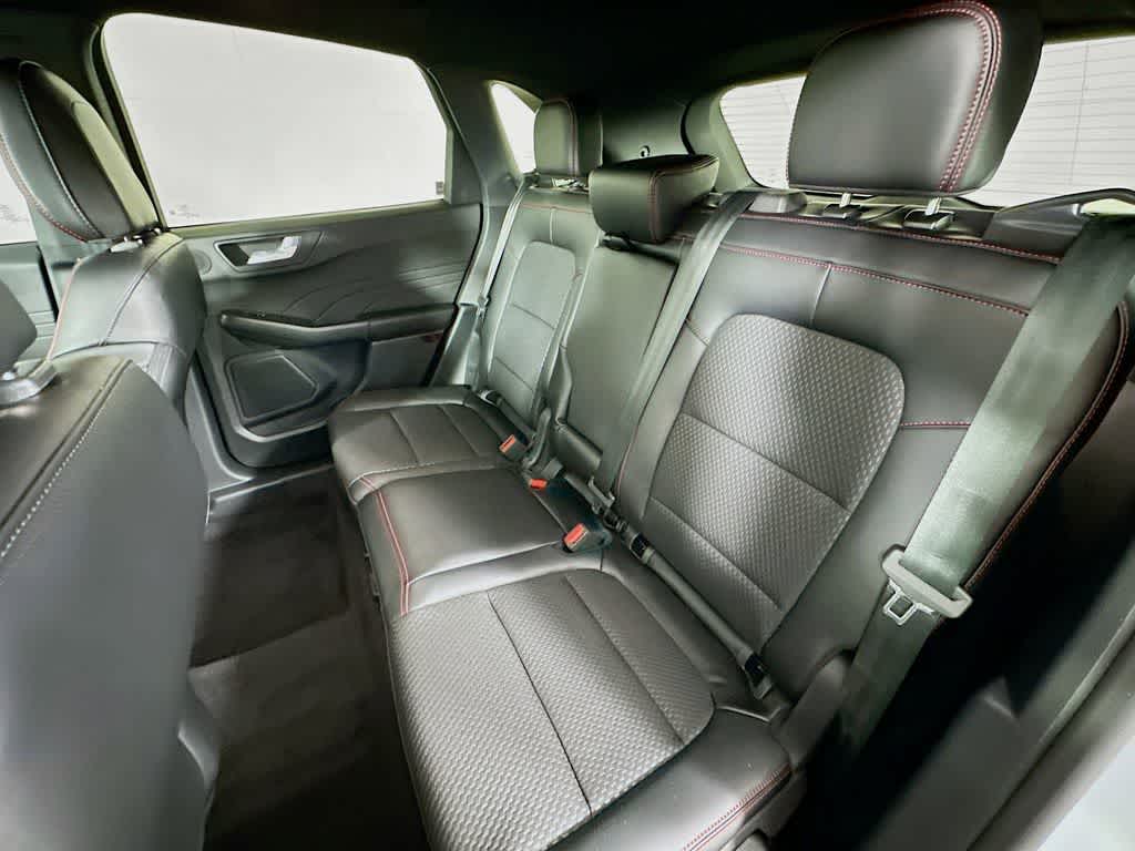 2025 Ford Escape ST-Line Select 13