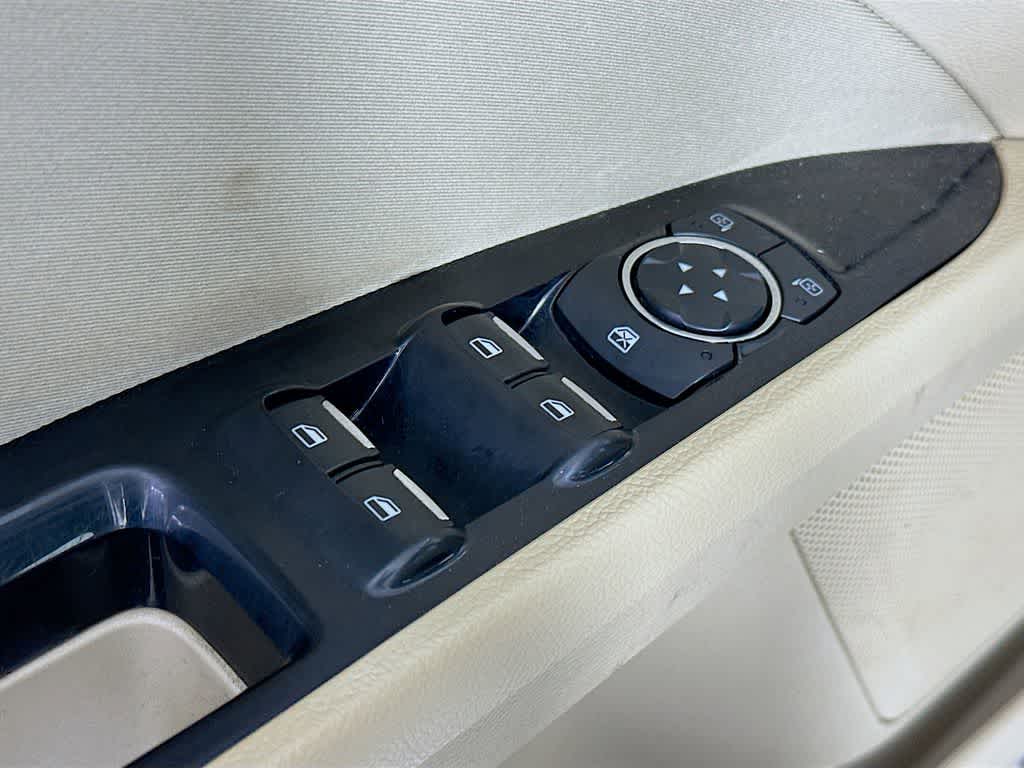 Thumbnail: 2016 Ford Fusion - 28