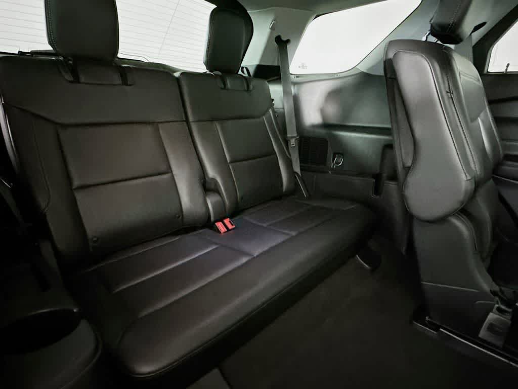 Thumbnail: 2022 Ford Explorer - 31