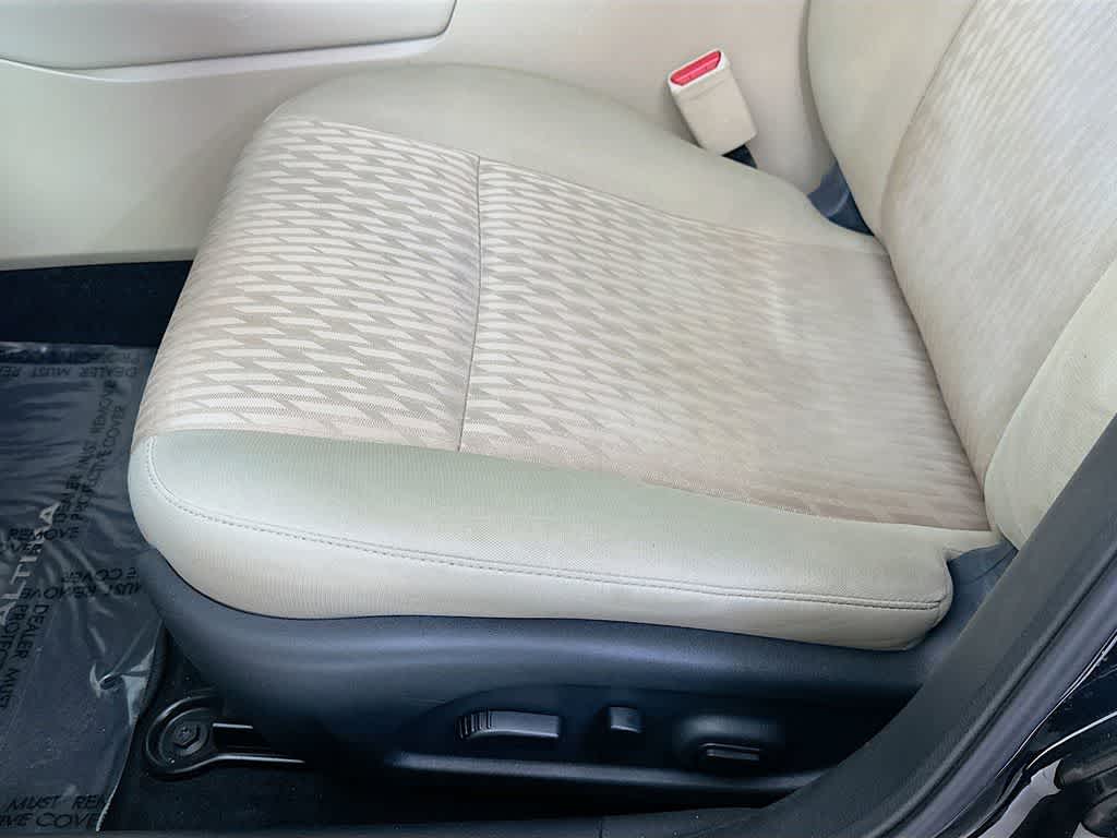 Thumbnail: 2017 Nissan Altima - 33