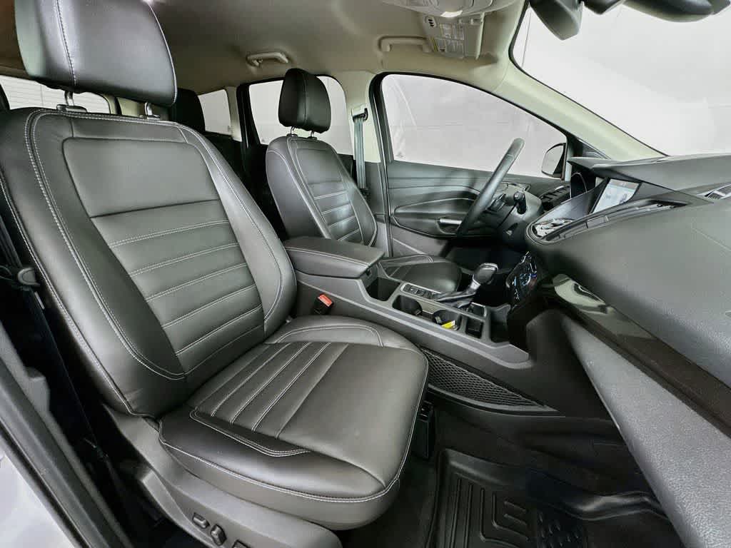 Thumbnail: 2017 Ford Escape - 15