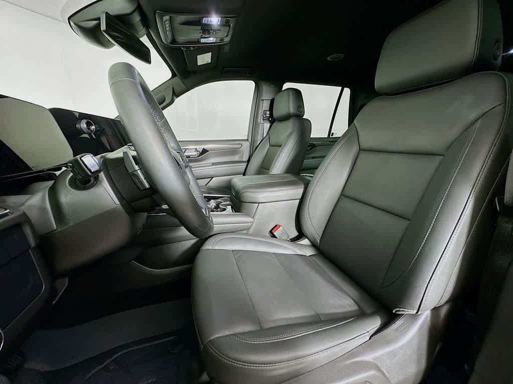 Thumbnail: 2025 Chevrolet Tahoe - 12