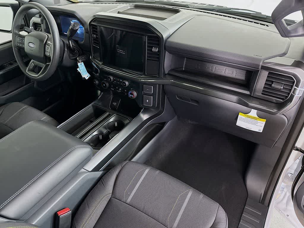 Thumbnail: 2025 Ford F-150 - 32