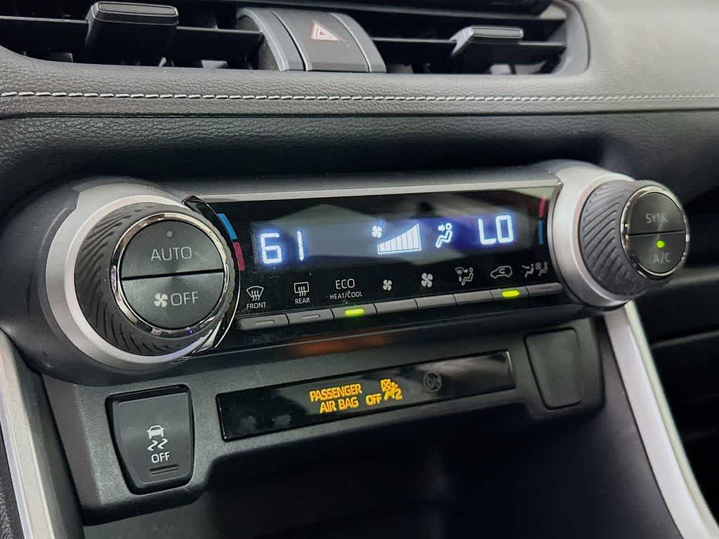 Thumbnail: 2021 Toyota RAV4 - 18