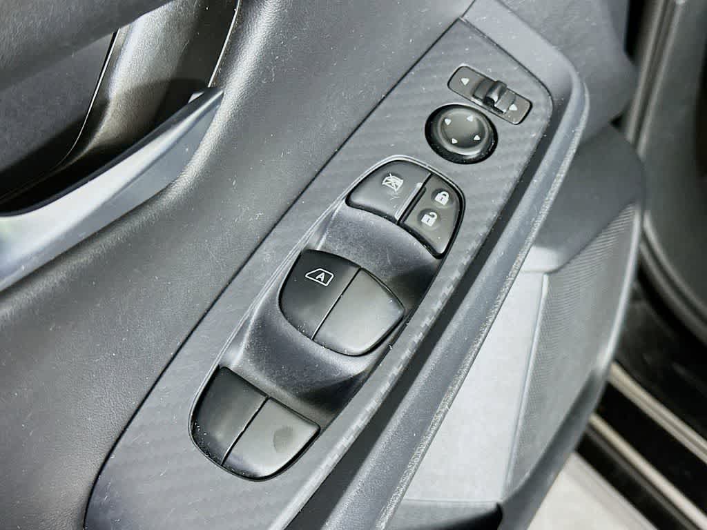 Thumbnail: 2023 Nissan Sentra - 27