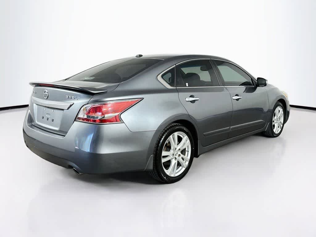 Thumbnail: 2014 Nissan Altima - 24