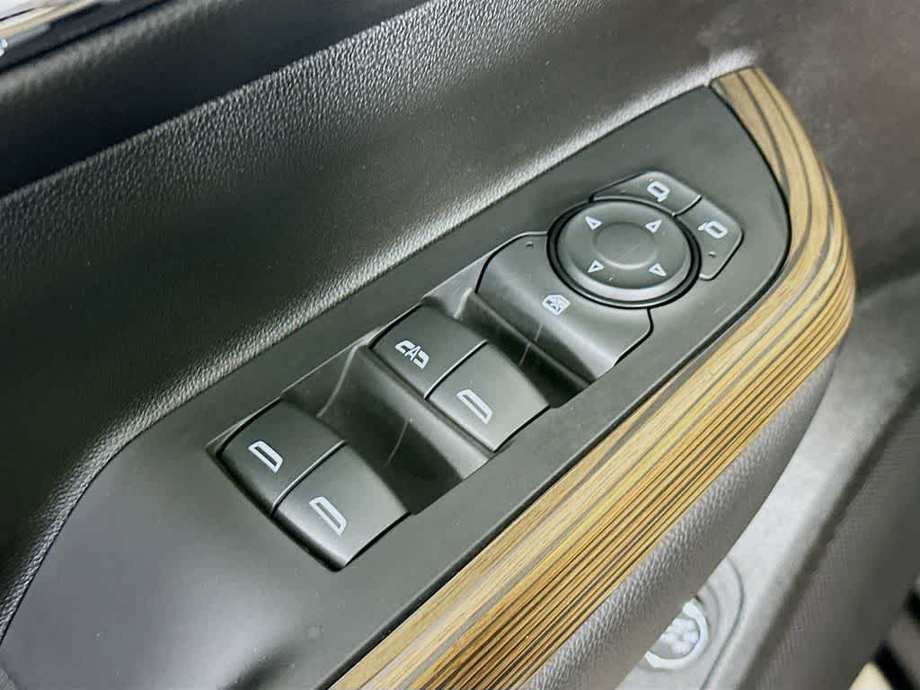 Thumbnail: 2023 GMC Acadia - 27