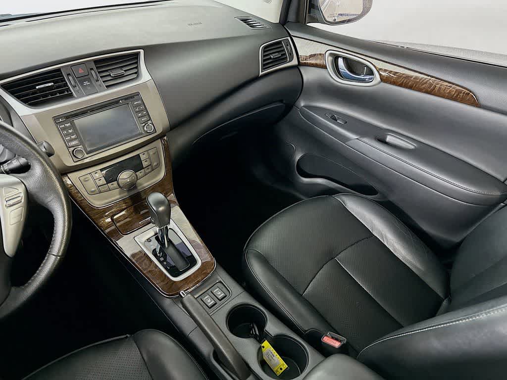 Thumbnail: 2014 Nissan Sentra - 11