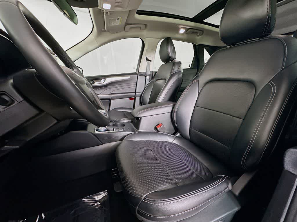 Thumbnail: 2022 Ford Escape - 12