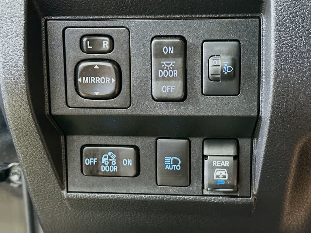 Thumbnail: 2021 Toyota Tundra - 27