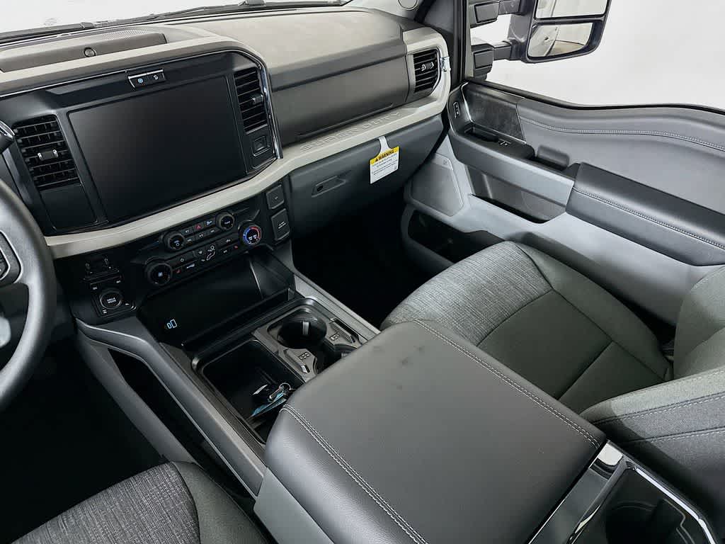 Thumbnail: 2026 Ford F-250 - 11