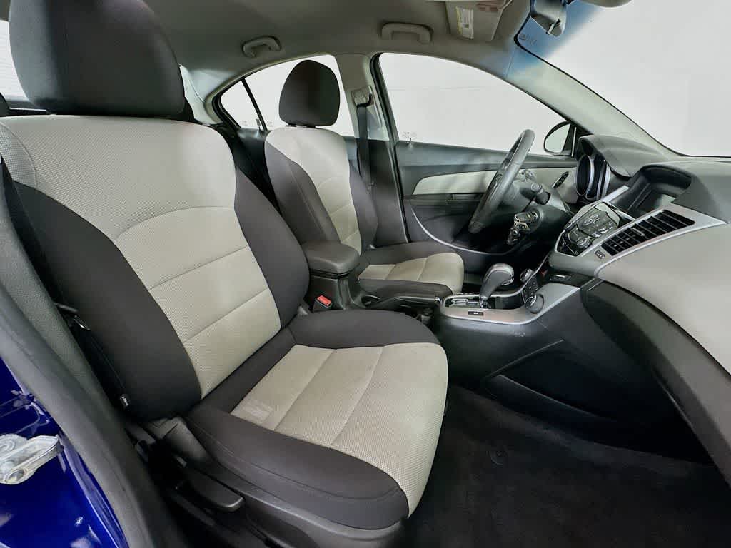 Thumbnail: 2013 Chevrolet Cruze - 14