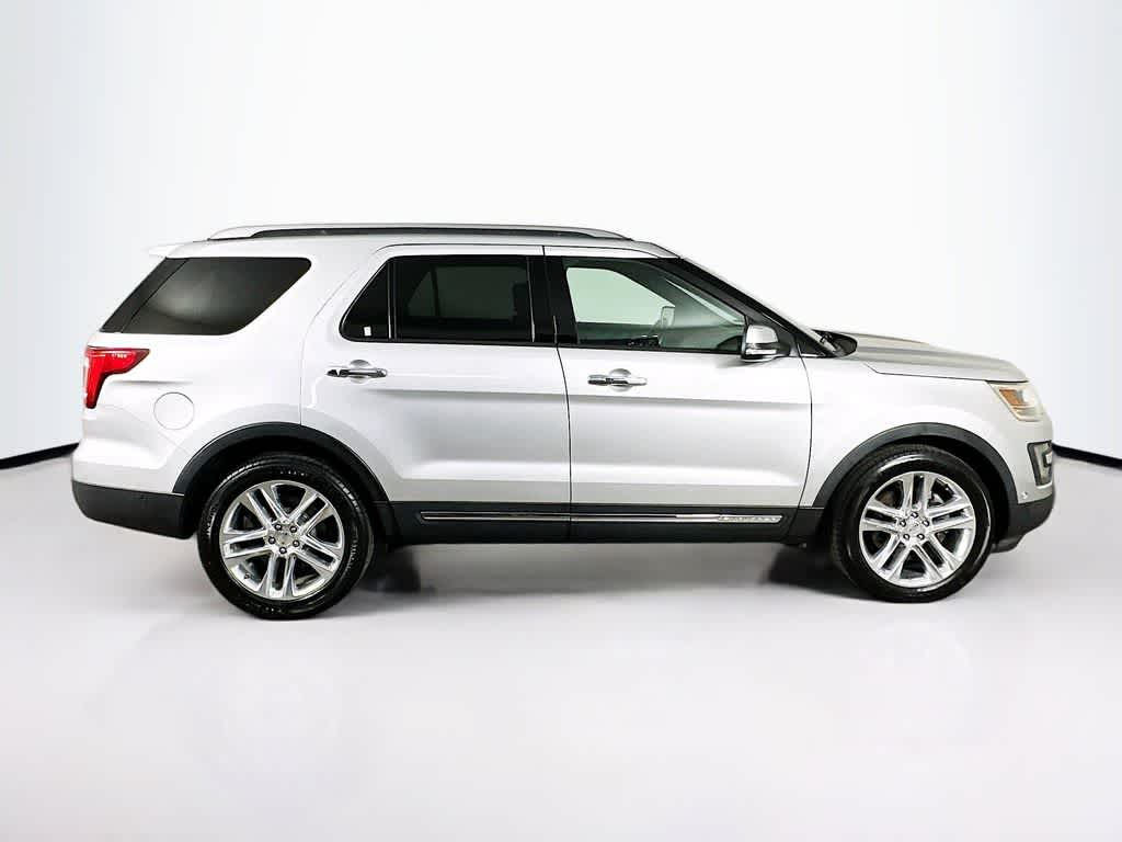Thumbnail: 2016 Ford Explorer - 26