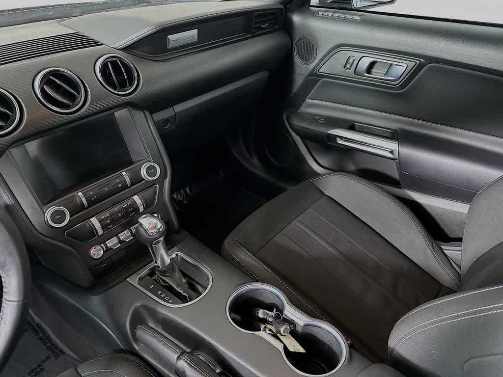 Thumbnail: 2022 Ford Mustang - 10