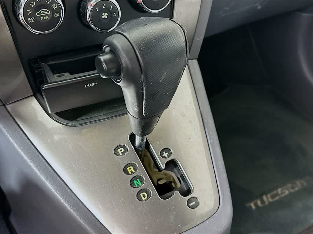 Thumbnail: 2005 Hyundai Tucson - 18