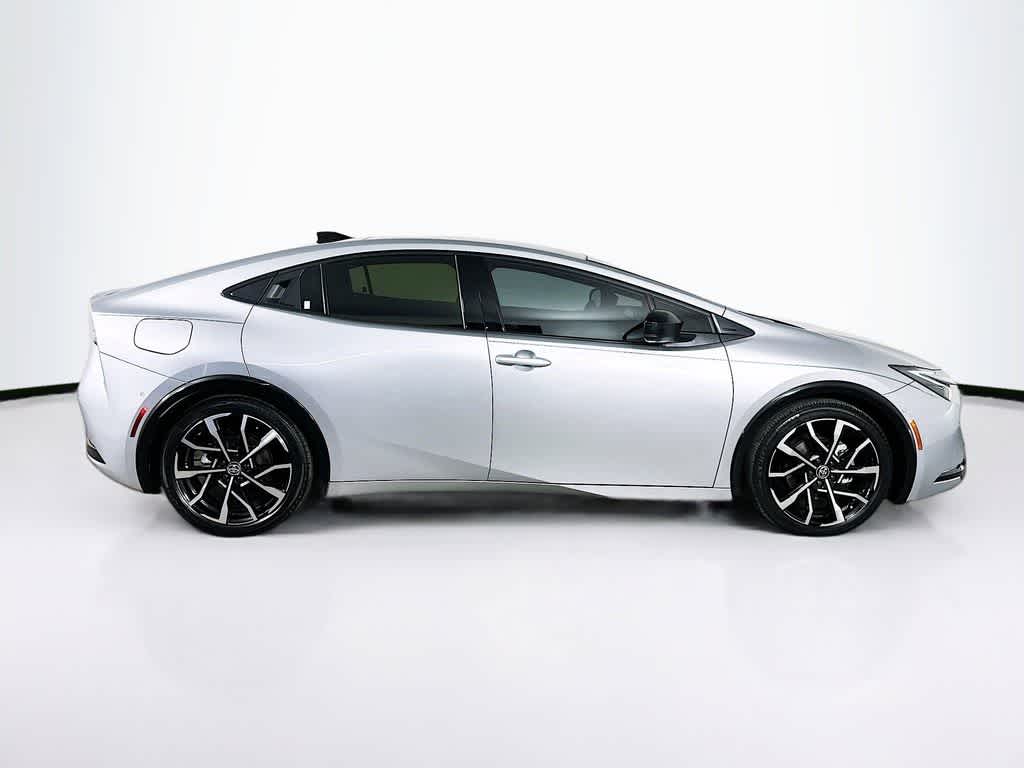 Thumbnail: 2025 Toyota Prius - 25