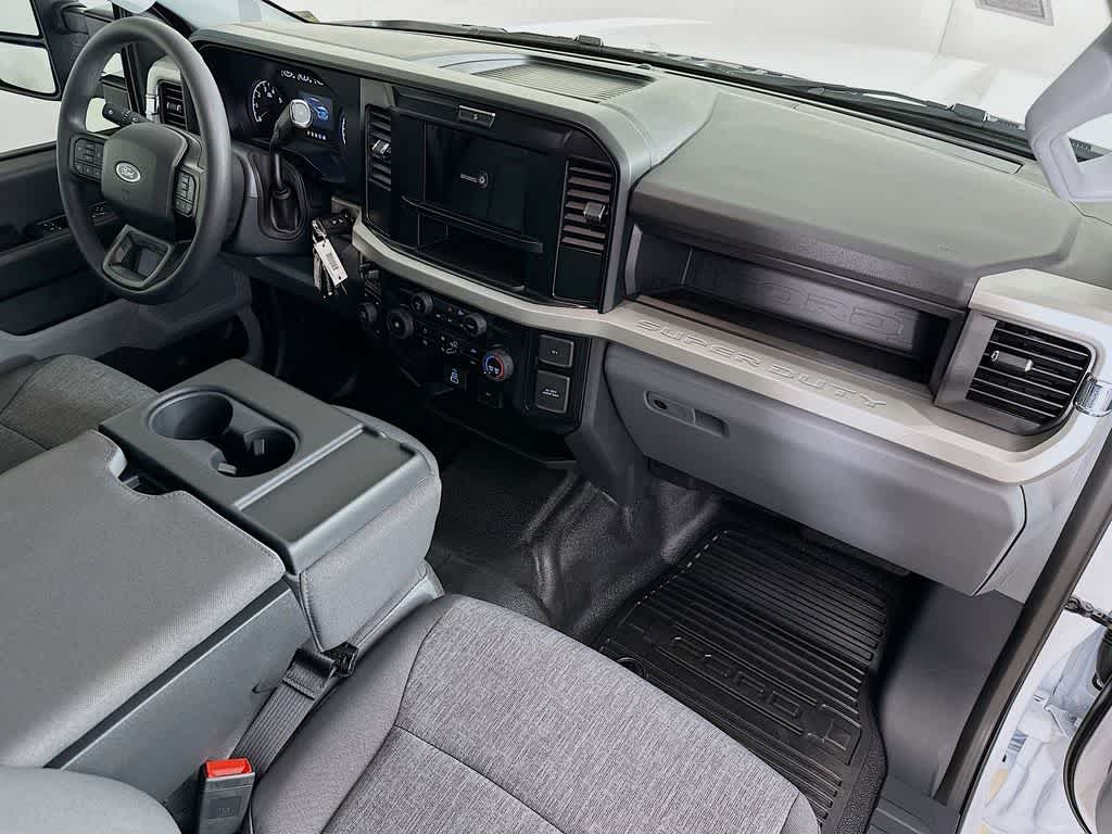 2025 Ford F-250  31