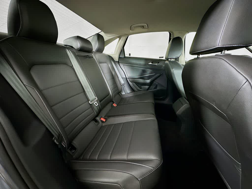 Thumbnail: 2024 Volkswagen Jetta - 30