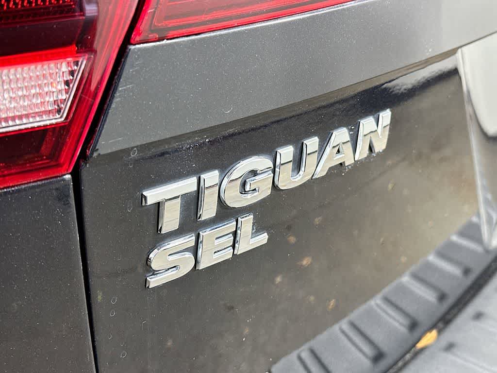Thumbnail: 2021 Volkswagen Tiguan - 7