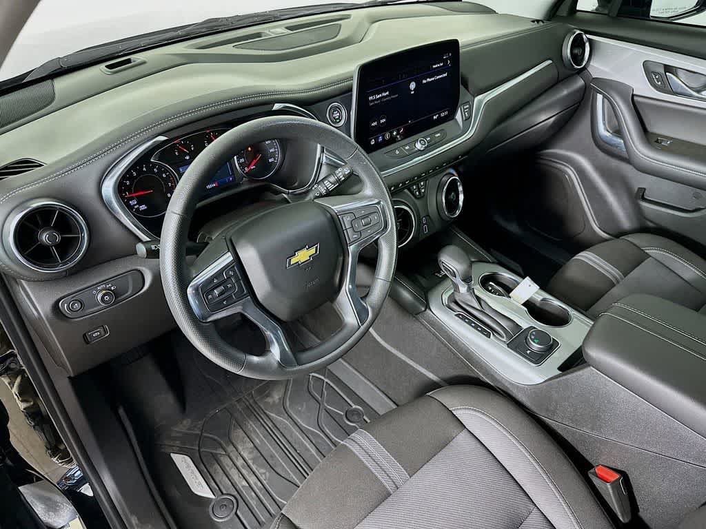 Thumbnail: 2023 Chevrolet Blazer - 2