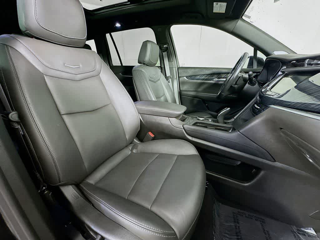 Thumbnail: 2024 Cadillac XT6 - 15
