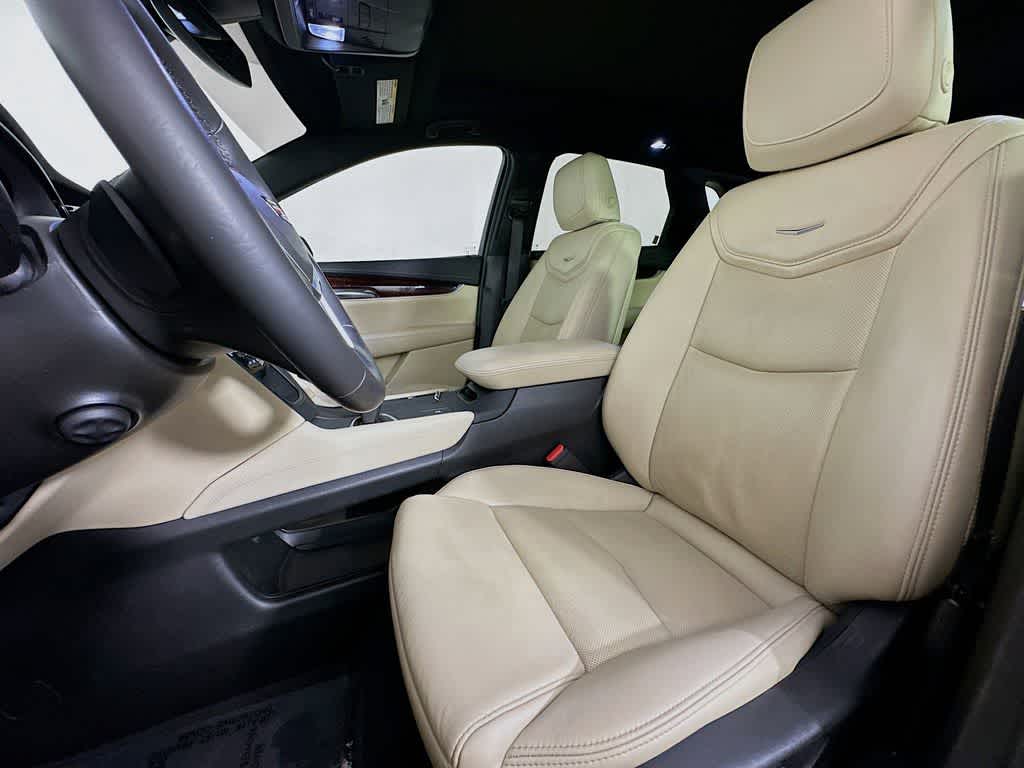 Thumbnail: 2019 Cadillac XT5 - 12