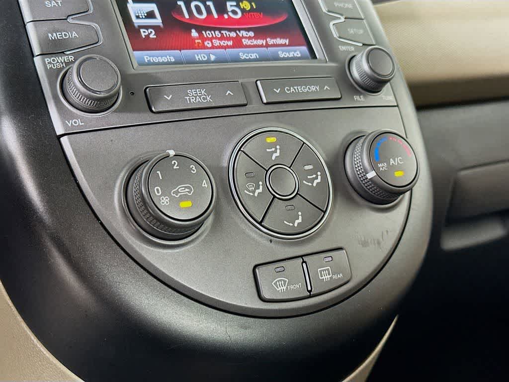 Thumbnail: 2012 Kia Soul - 17