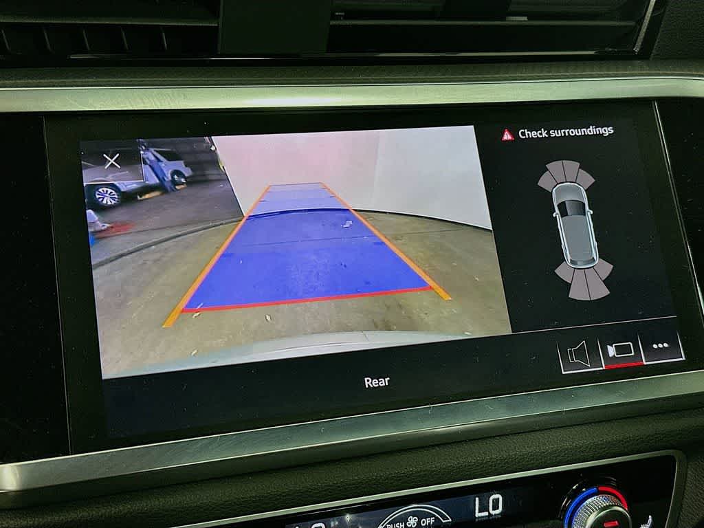 Thumbnail: 2020 Audi Q3 - 29