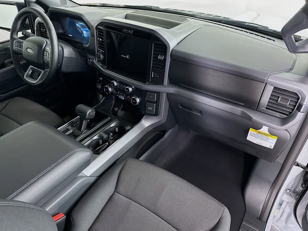 Thumbnail: 2025 Ford F-150 - 32