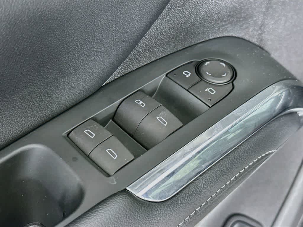 Thumbnail: 2025 Chevrolet Traverse - 30